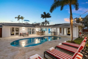 Luxury Kitchen Heated Pool Pool Table Bikes